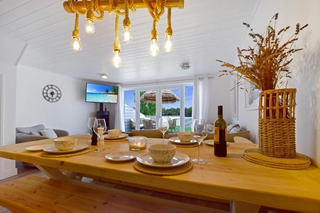 Luxury Lodge In The Heart Of The Cotswolds Cirencester Eksteriør billede